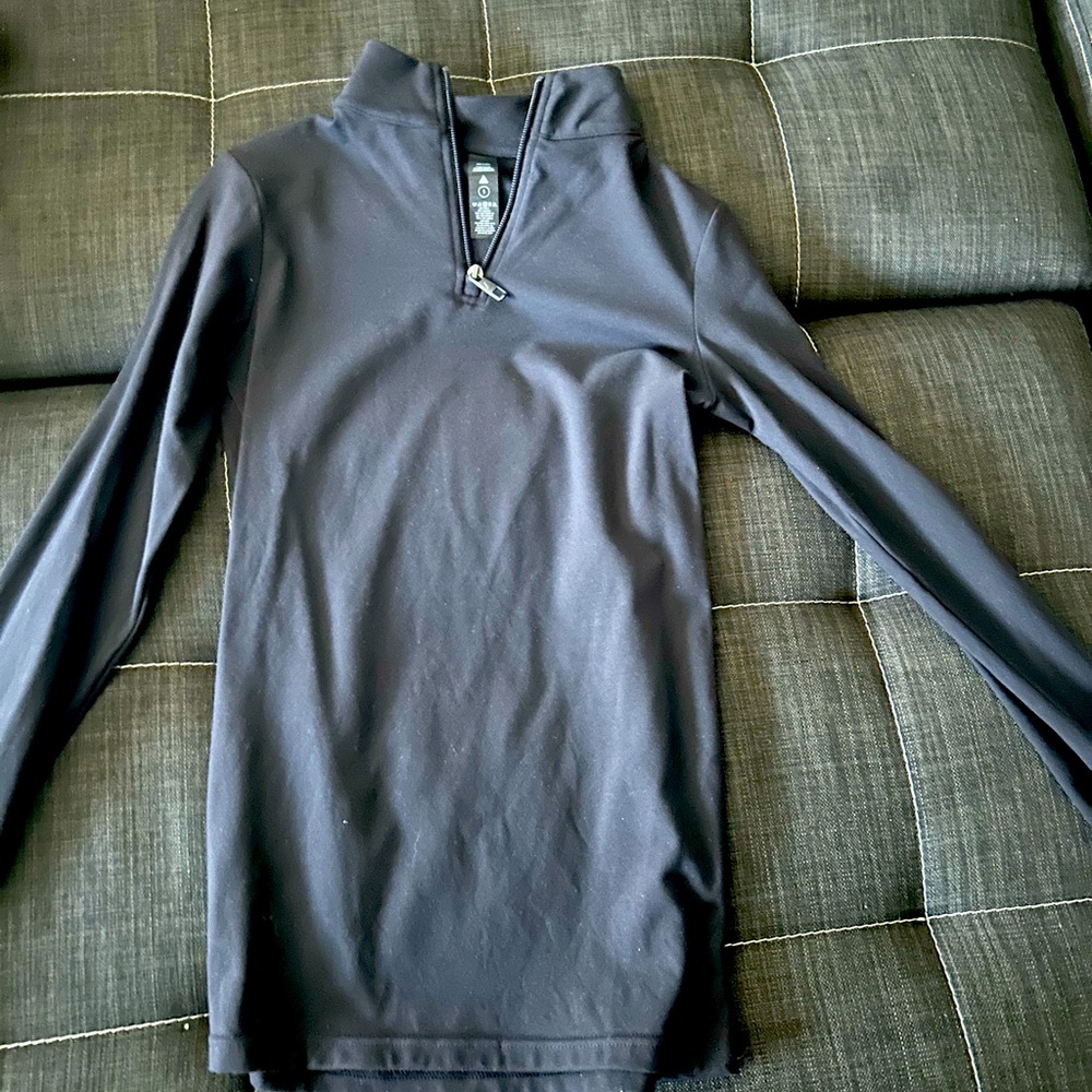 Black running pullover